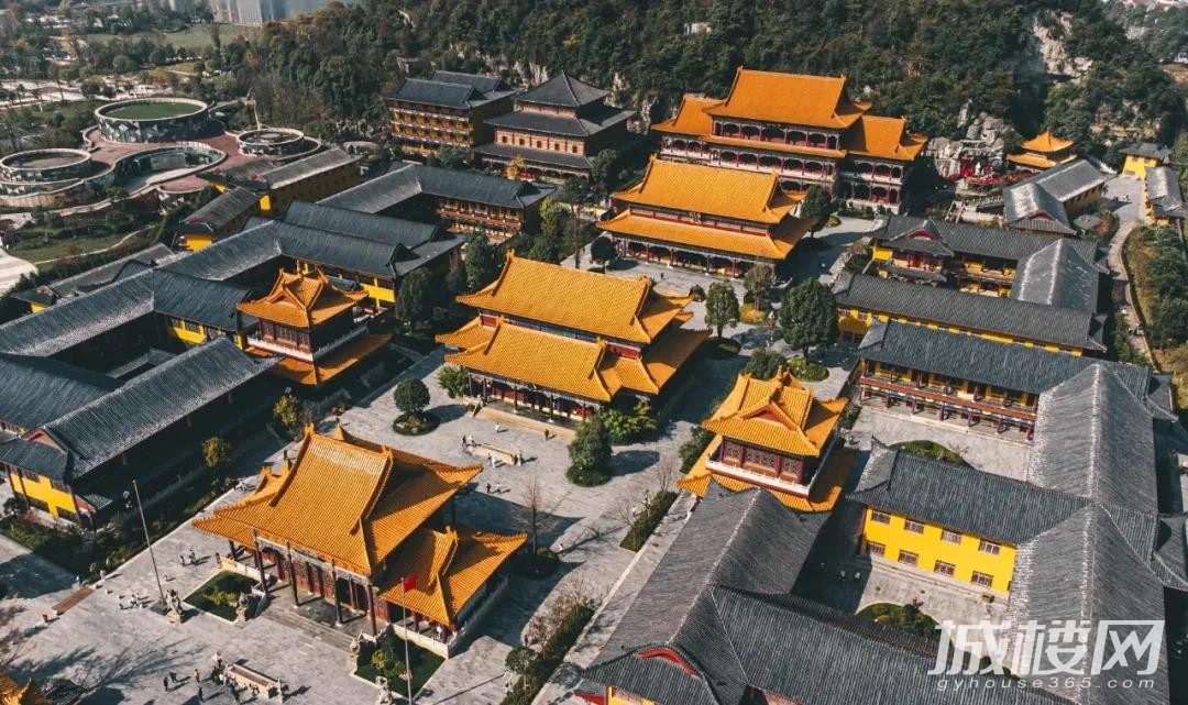 揭秘贵阳版故宫火遍全网的背后 万人打卡新地标