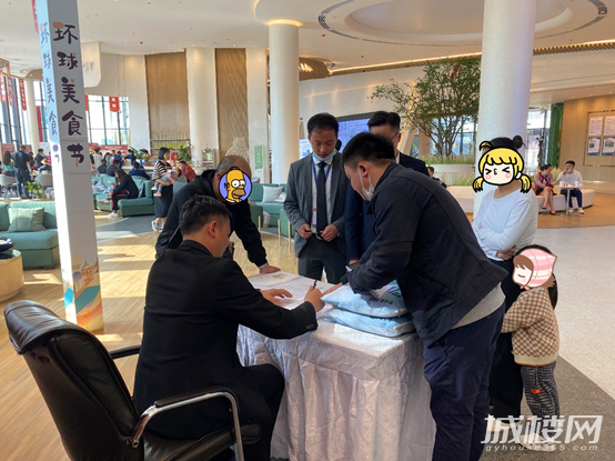 龙里碧桂园凤凰城总经理签售会圆满成功