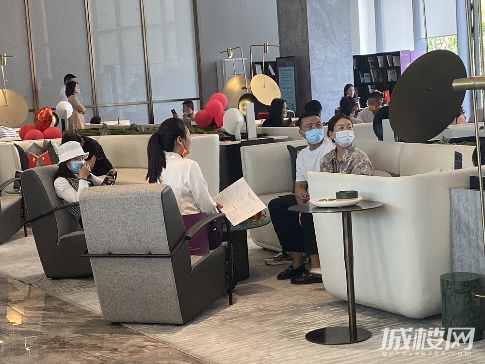 贵阳中海映山湖国庆热销破亿 价格标杆再启新篇
