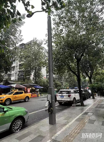 路灯杆+充电桩!成都路侧充电设施建设试点来了