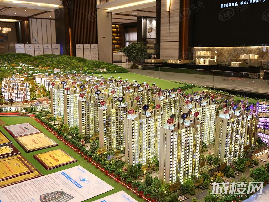 盘龙美的·顺城府最新价格来袭,约516万元/套起,户型面积127~234㎡